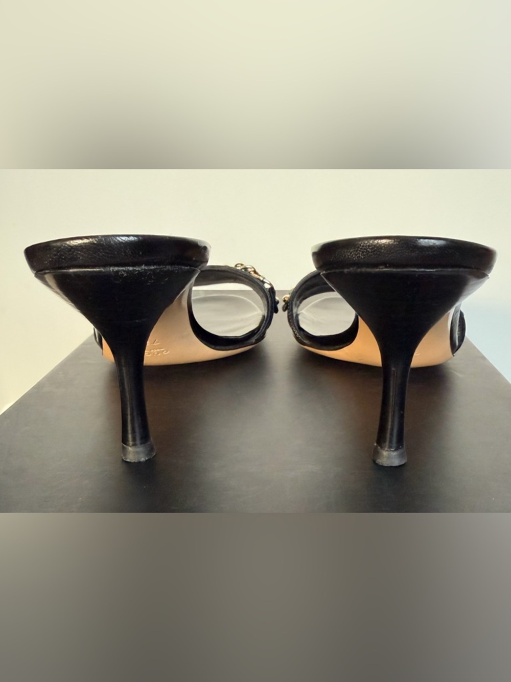 Gucci Black Leather Kitten Heel Sandals with Gold Chain Green and Red Webbing - Picture 5 of 14
